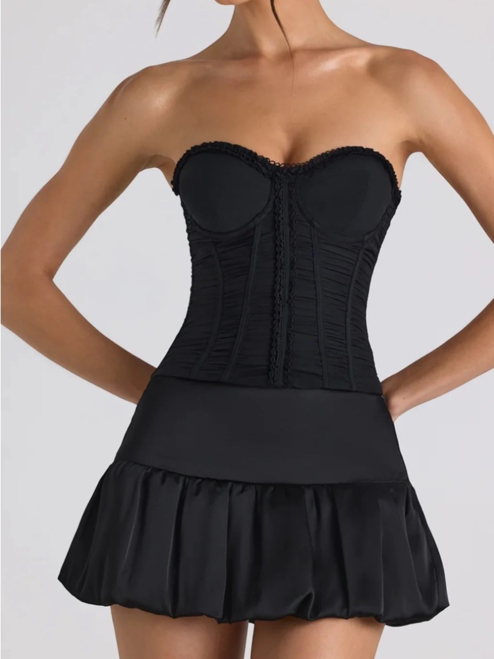 BNWT Oh Polly Matiya Black Bubble Hem Mini Skirt in Black